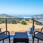 Villa 2 Bedroom Secluded With Private Pool Hot Tub *
