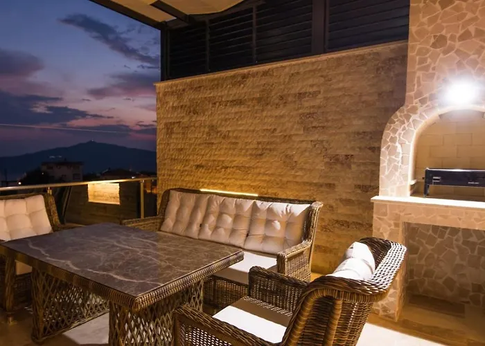2 Bedroom Secluded With Private Pool Hot Tub 빌라