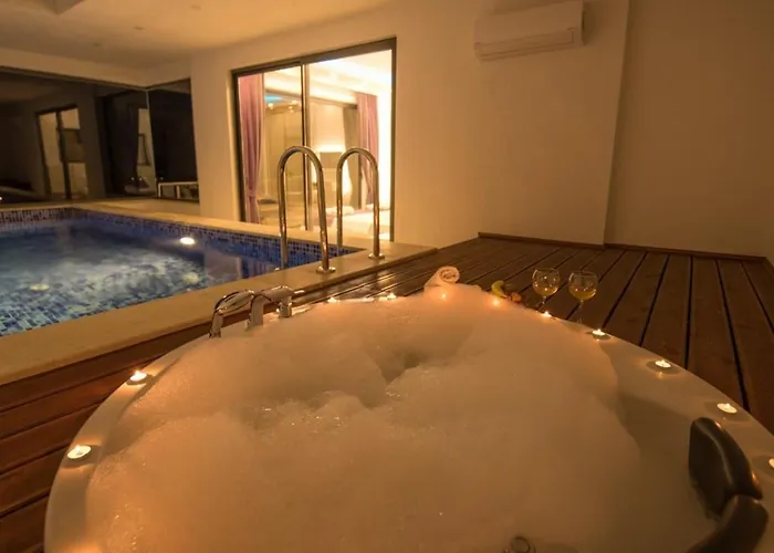 2 Bedroom Secluded With Private Pool Hot Tub * 칼칸